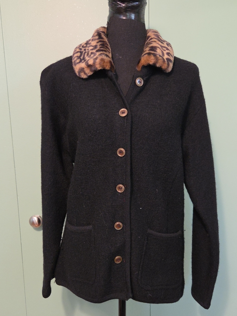 Vintage Tally Ho 100% Wool Black Button-Up Sweater Fauxeopard Collar Size M
